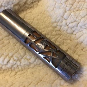 Urban Decay All nighter foundation. Shade 9.0.